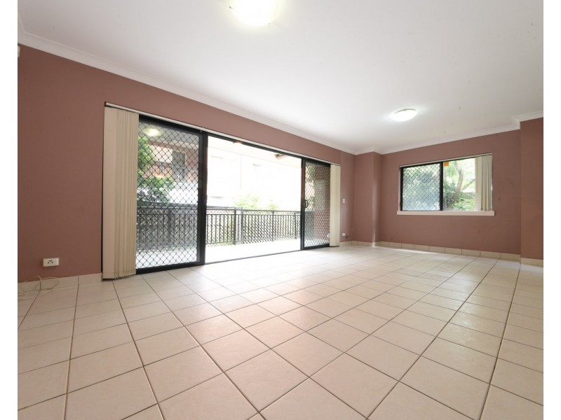 7 Exeter Rd, Homebush West NSW 2140