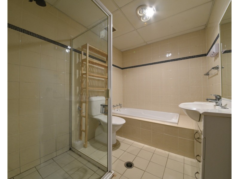 7 Exeter Rd, Homebush West NSW 2140