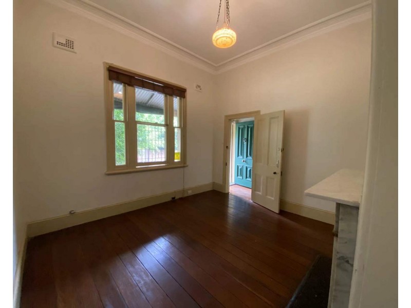 12 UPPER ROAD, Forest Lodge NSW 2037