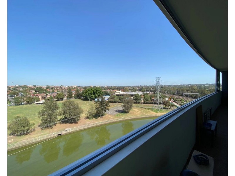 3708/15  Charles Street, Canterbury NSW 2193