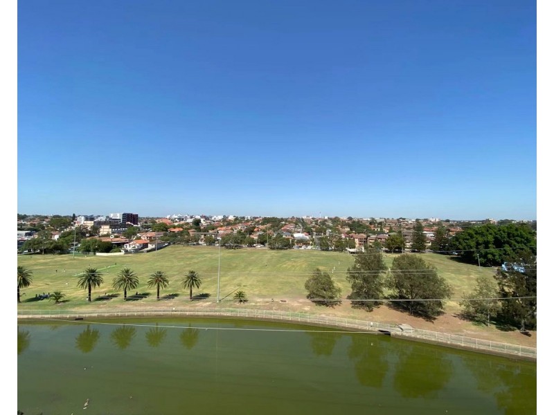 3708/15  Charles Street, Canterbury NSW 2193