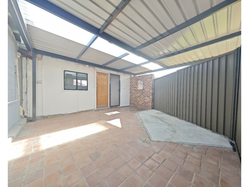 Granny Flat/13A  Beszant Street, Merrylands NSW 2160