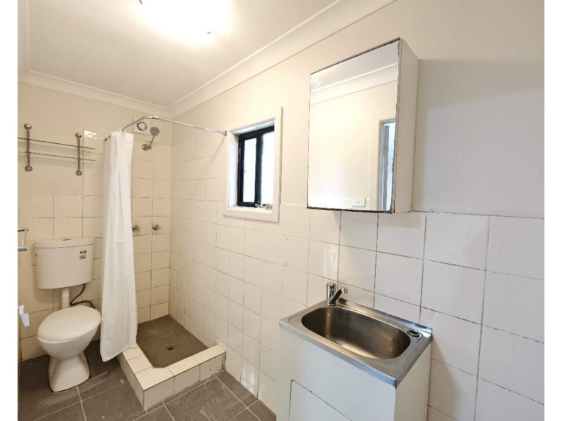 Granny Flat/13A  Beszant Street, Merrylands NSW 2160