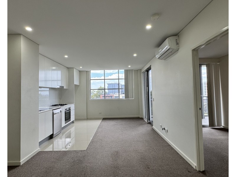 30/4-6 Browne Parade, Warwick Farm NSW 2170
