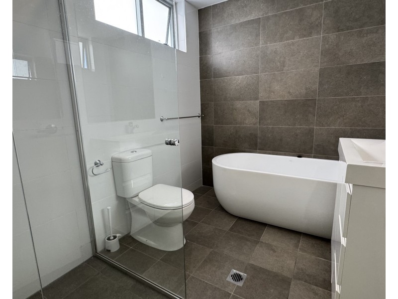 30/4-6 Browne Parade, Warwick Farm NSW 2170