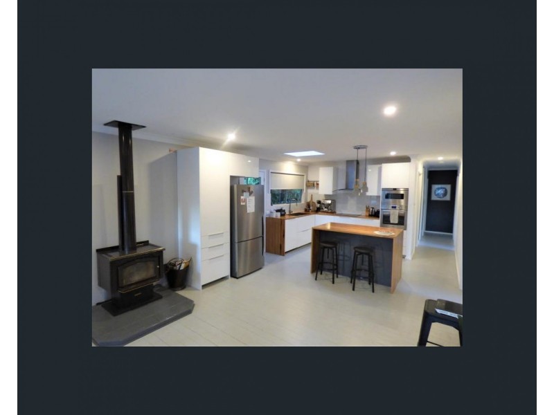 6 Brush Box Crescent, Wyoming NSW 2250