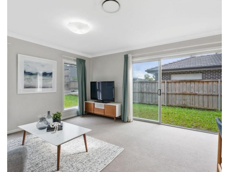 49 Summerland Crescent, Colebee NSW 2761
