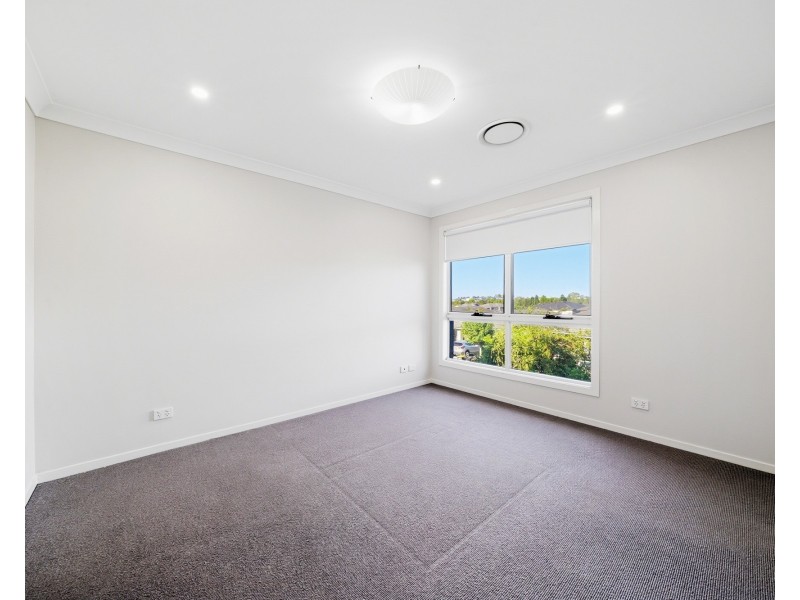 49 Summerland Crescent, Colebee NSW 2761