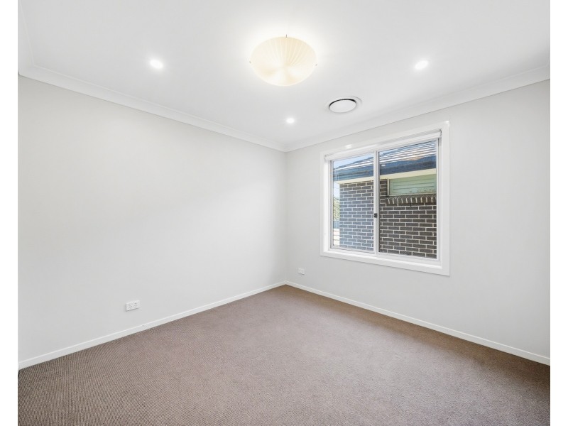 49 Summerland Crescent, Colebee NSW 2761