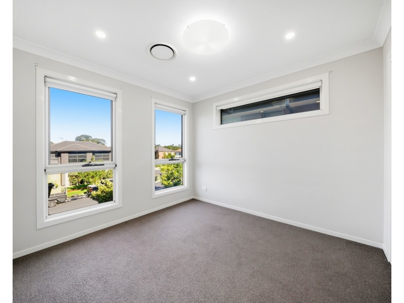 49 Summerland Crescent, Colebee NSW 2761