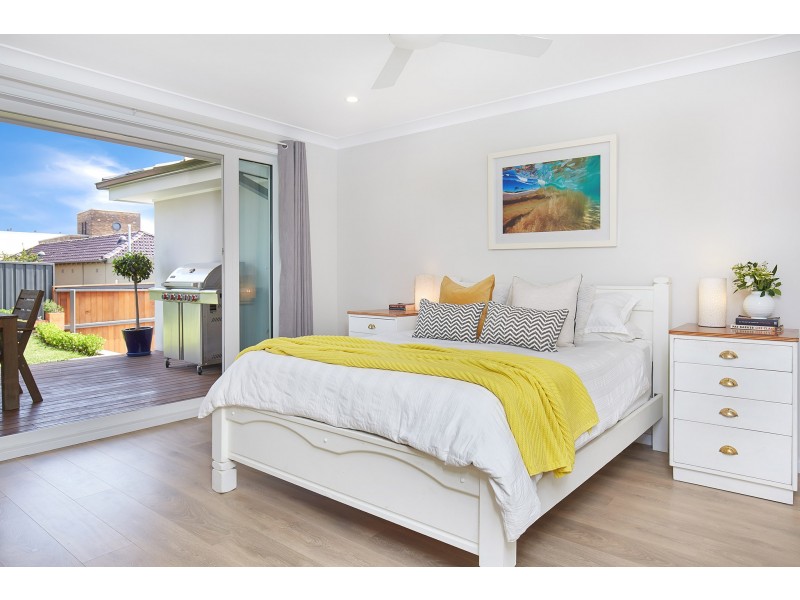 32 Unwins Bridge  Road, St Peters NSW 2044