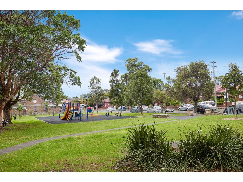 5 Hollands  Avenue, Marrickville NSW 2204