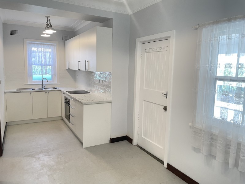 4 Doris Avenue, Earlwood NSW 2206