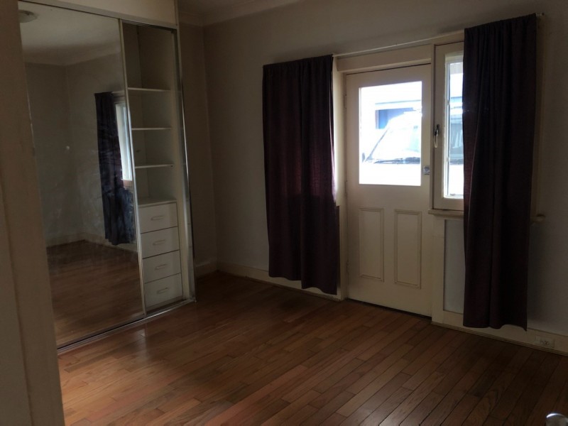 1/18 Shirlow Street, Marrickville NSW 2204