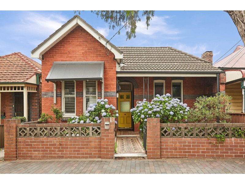 19 Hillcrest Street, Tempe NSW 2044