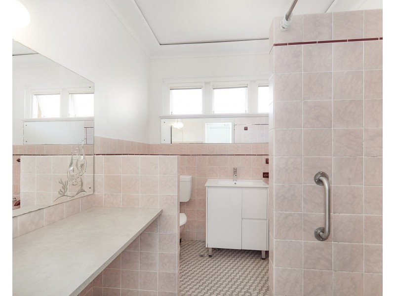 38 Poole Street, Kingsgrove NSW 2208