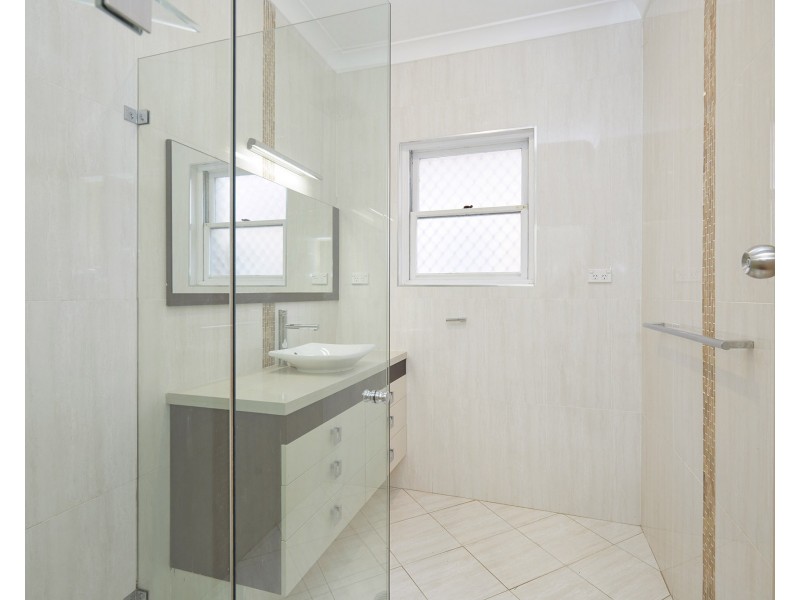 4 Prairievale Road, South Hurstville NSW 2221