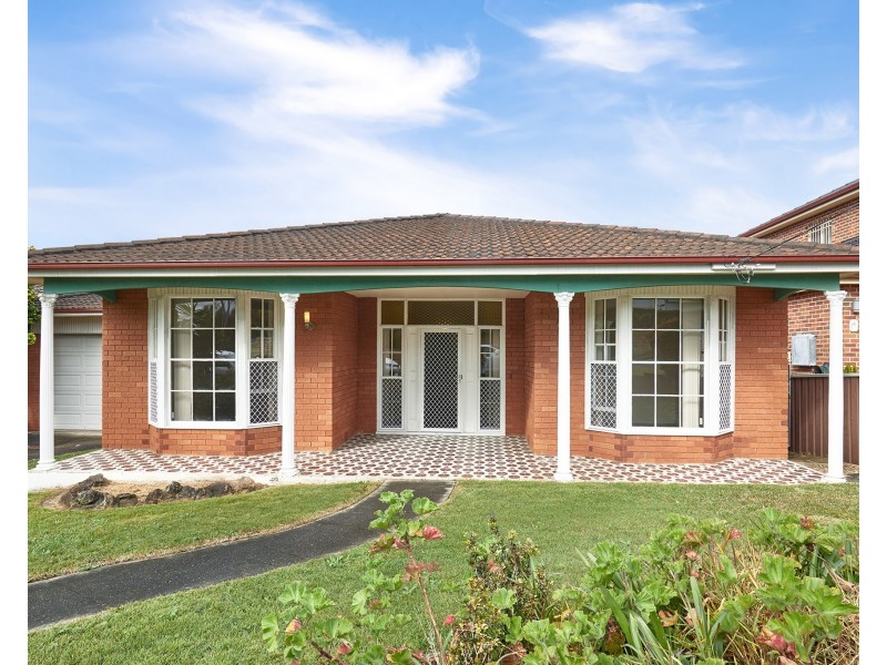 4 Prairievale Road, South Hurstville NSW 2221