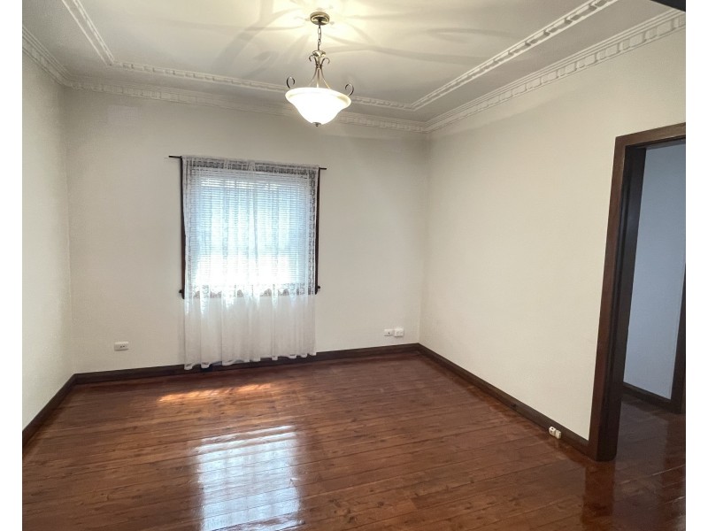 4 Doris Avenue, Earlwood NSW 2206