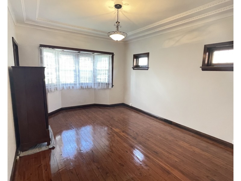 4 Doris Avenue, Earlwood NSW 2206