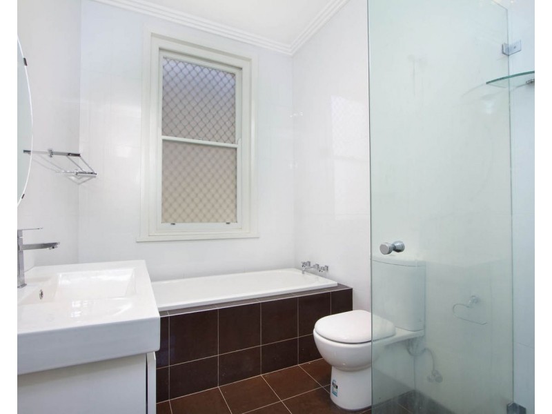 11 Lymerston Street, Tempe NSW 2044