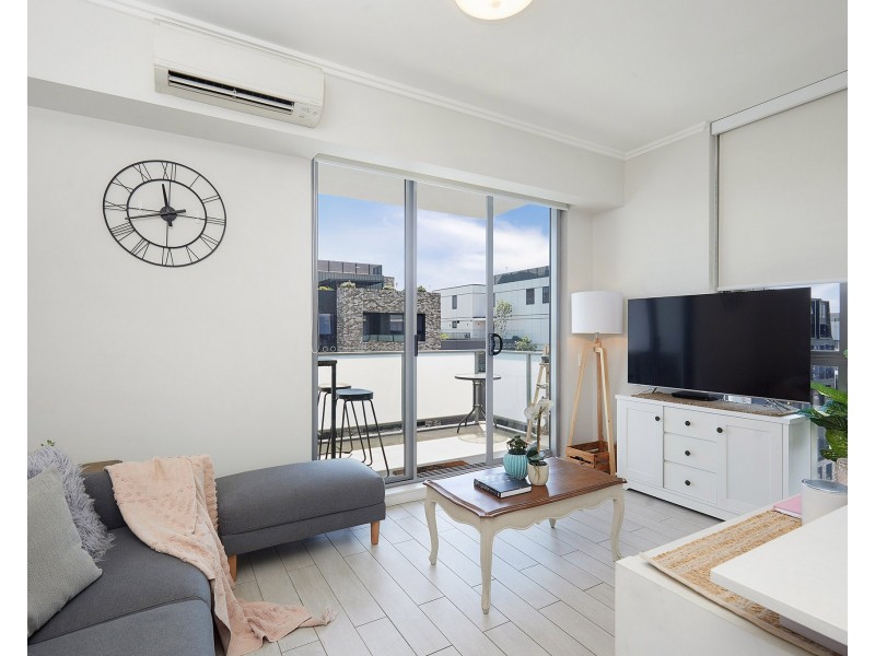 827/1-39 Lord Sheffield Circuit, Penrith NSW 2750