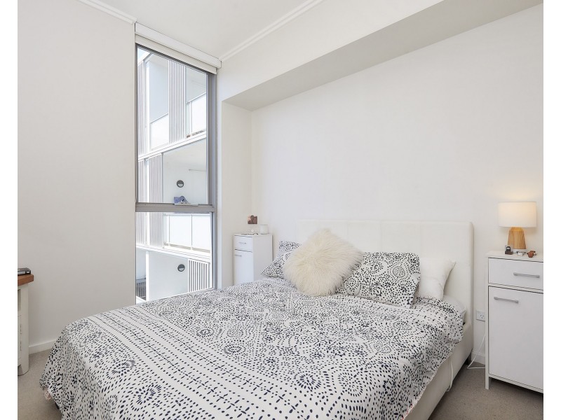 827/1-39 Lord Sheffield Circuit, Penrith NSW 2750