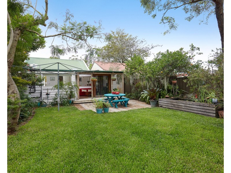 12 Edith Street, St Peters NSW 2044