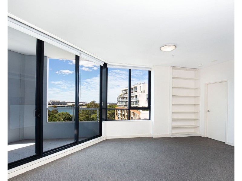 804/8 Brodie Spark Drive, Wolli Creek NSW 2205