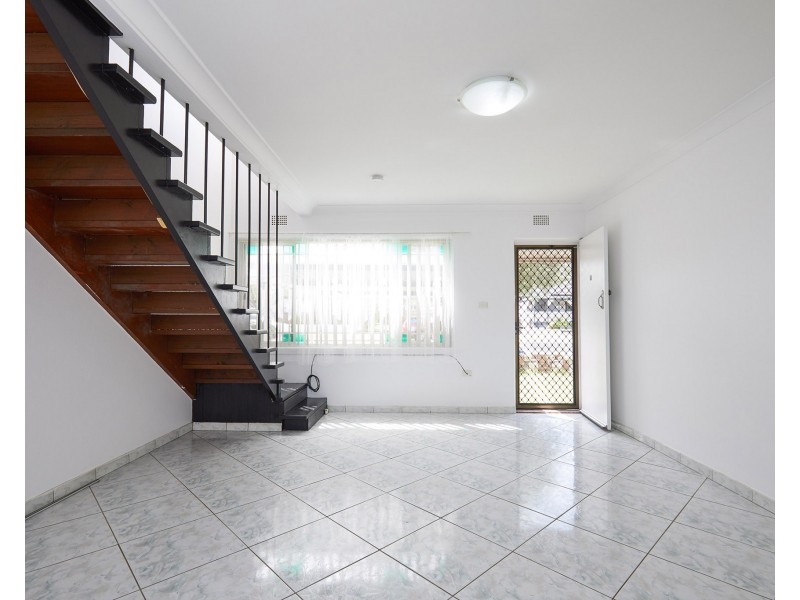 7/25 Blenman Avenue, Punchbowl NSW 2196