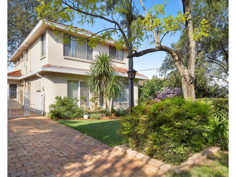 70 Rosebank Avenue, Kingsgrove NSW 2208