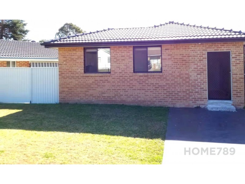 11 Fraser Street, Macquarie Fields NSW 2564