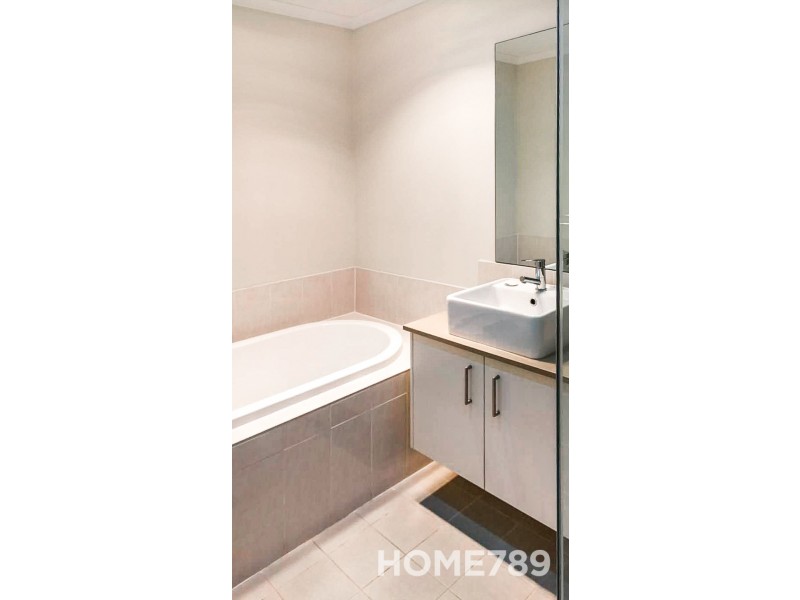 7 Galileo Street, Campbelltown NSW 2560