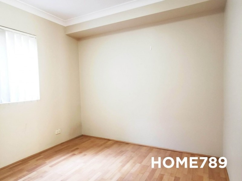 2/52 West  Street, Hurstville NSW 2220