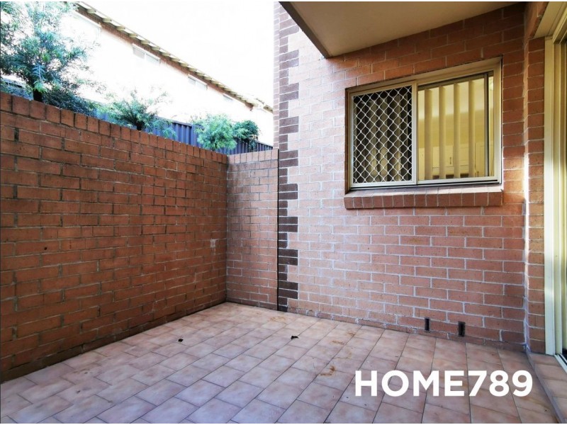 2/52 West  Street, Hurstville NSW 2220