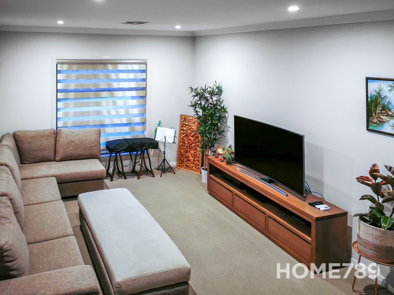 76 University Drive, Campbelltown NSW 2560