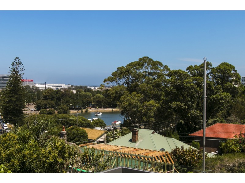 16 Quarry Street, Tempe NSW 2044