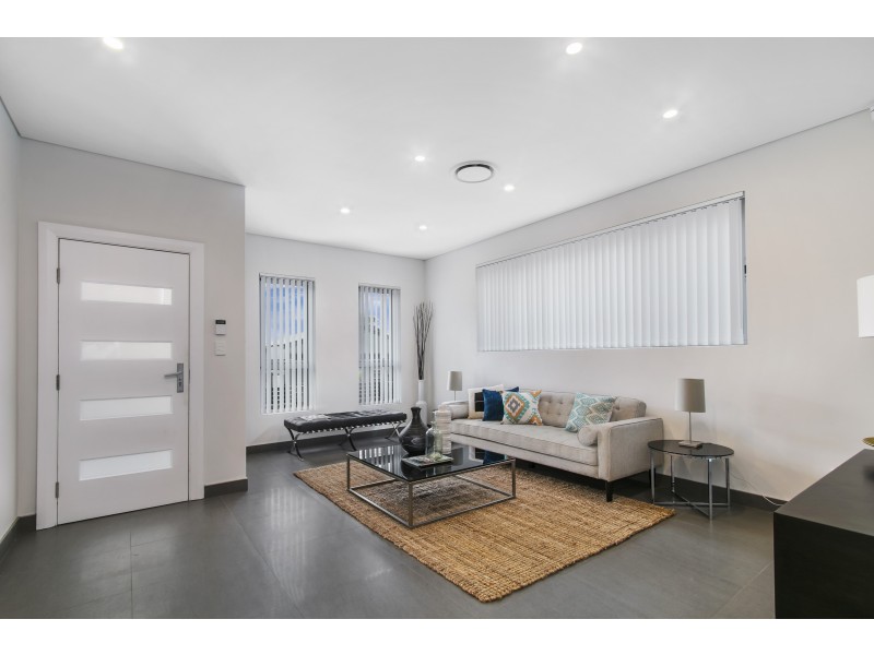 16 Quarry Street, Tempe NSW 2044