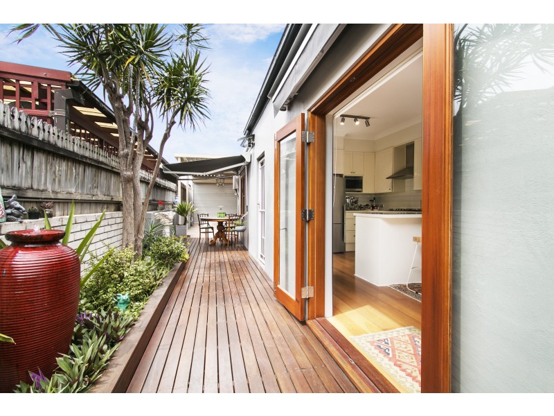 144 Unwins Bridge Road, St Peters NSW 2044