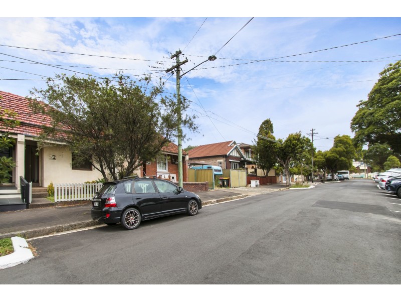 10 John Street, Tempe NSW 2044