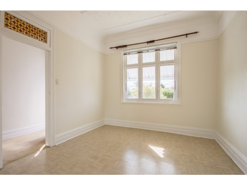 18 Hillcrest Street, Tempe NSW 2044