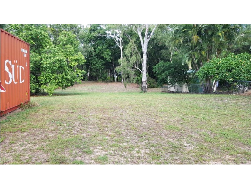 18 Madelaine Drive, Balgal Beach QLD 4816