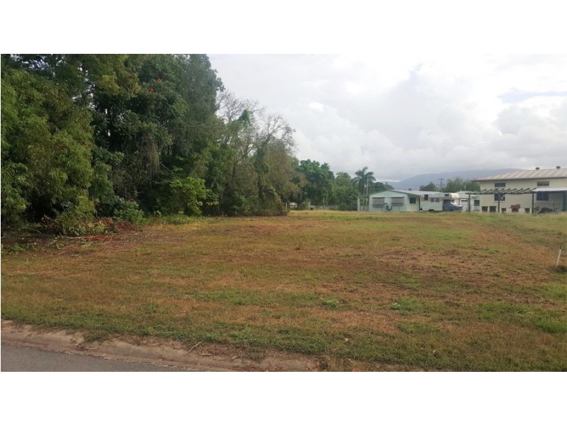 3 Madelaine Drive, Balgal Beach QLD 4816