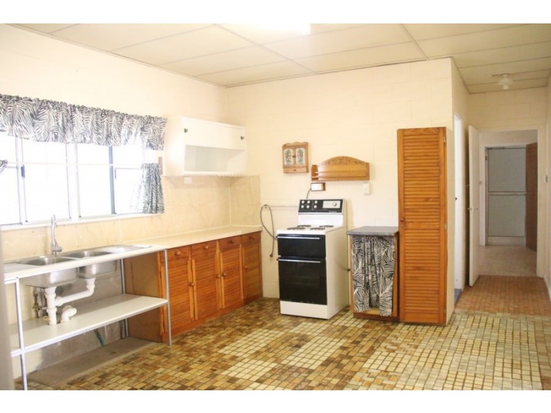 2 Swift Drive, Pentland QLD 4816