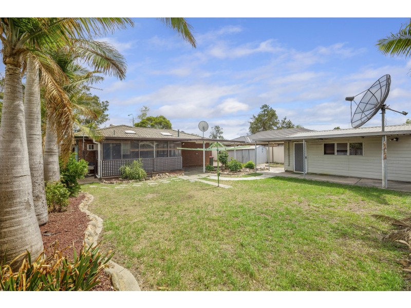 17 Cowper Circle, Quakers Hill NSW 2763