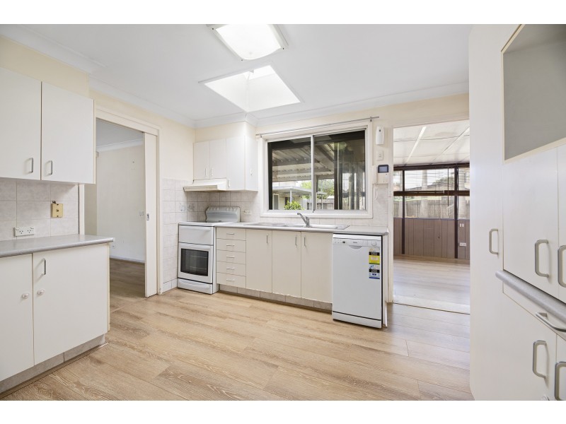 17 Cowper Circle, Quakers Hill NSW 2763