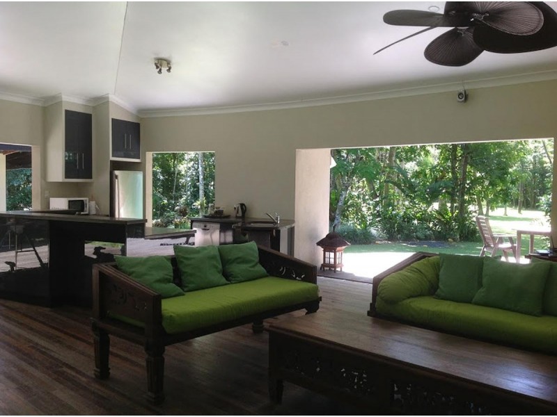 2574 Rossville Bloomfield Road, Bloomfield QLD 4895