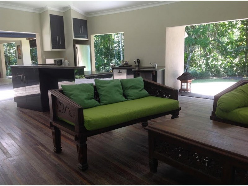 2574 Rossville Bloomfield Road, Bloomfield QLD 4895