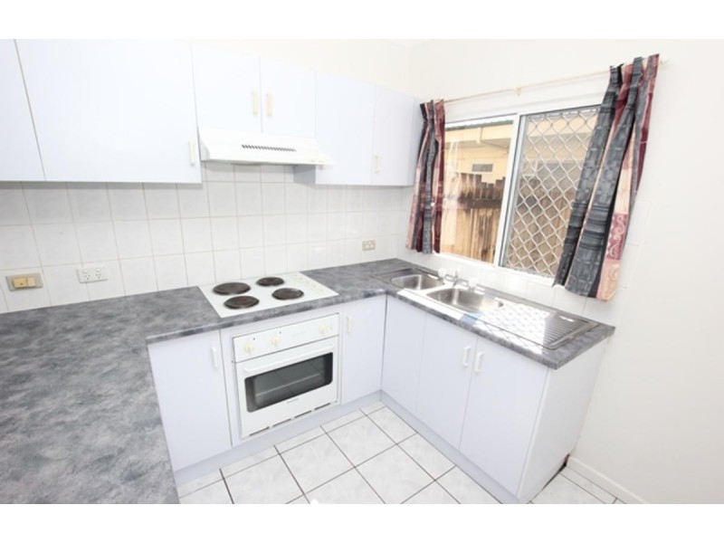 8/5 Balaclava Road, Earlville QLD 4870