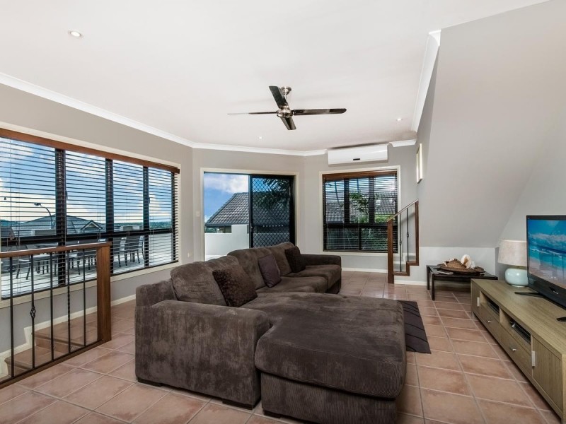 51 Robson Street, Mooroobool QLD 4870